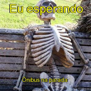 Eu esperando �nibus na parada 